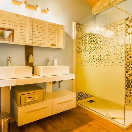 Le Jardin De Celina 4*