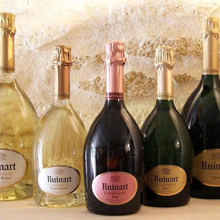 Le Jardin De Celina Alojamento de Acomodação e Pequeno-almoço Valensole