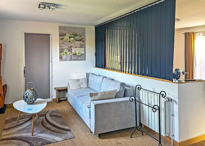 Le Jardin De Celina Couette-café 4*