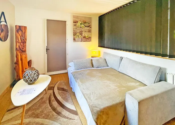 Couette-café Le Jardin De Celina 4*