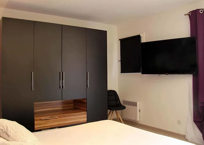 Couette-café Le Jardin De Celina 4*