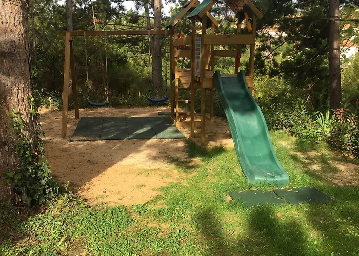 Le Jardin De Celina Couette-café 4*