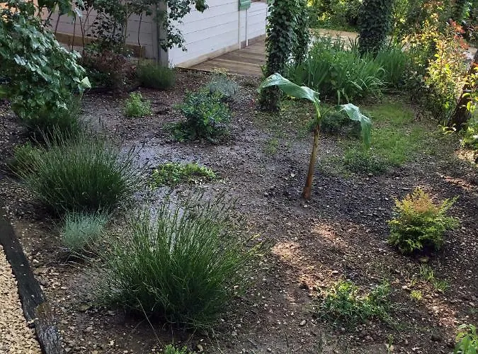 Le Jardin De Celina Couette-café 4*