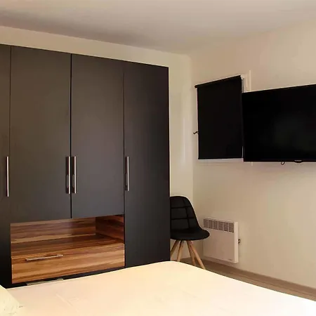 Bed & Breakfast Le Jardin De Celina 4*