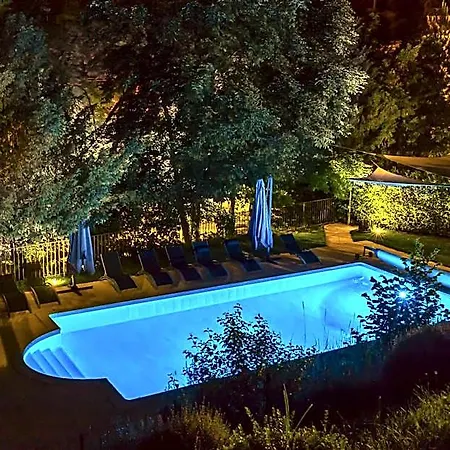 לינה וארוחת בוקר Le Jardin De Celina וואלנסול