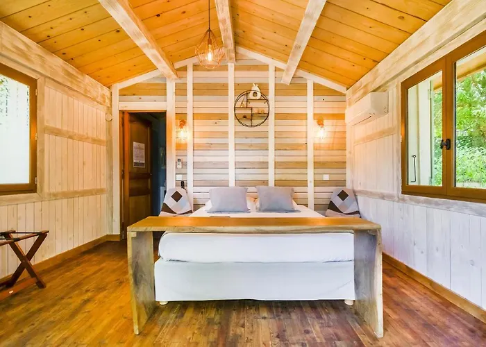 Le Jardin De Celina Valensole