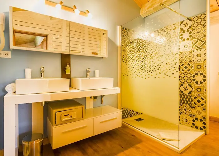 Le Jardin De Celina 4*